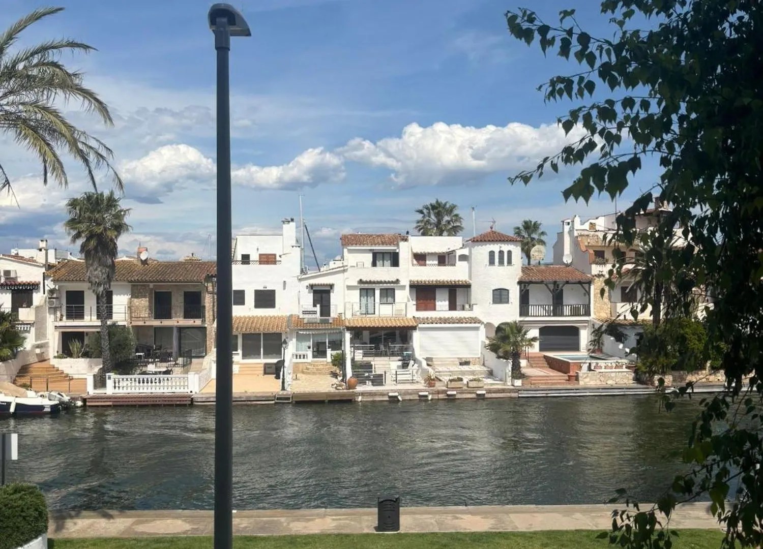 Gloria Crespo Poblat Tipic - Canal Empuriabrava Daire